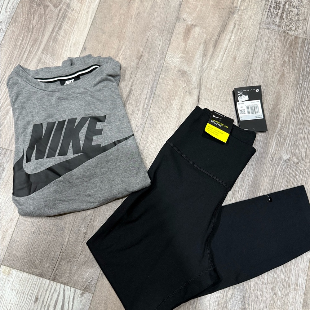 Women’s Nike Black Leggings and T-shirt